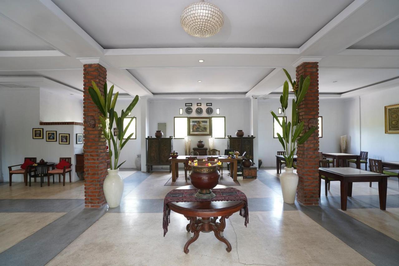 Oyo 1840 Kubu Ubud Hotel Buitenkant foto
