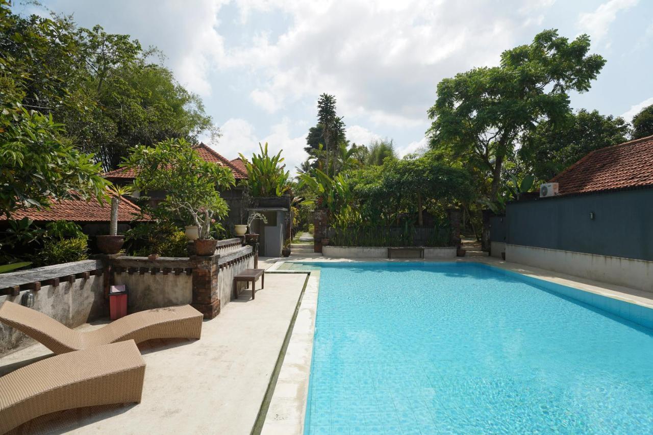Oyo 1840 Kubu Ubud Hotel Buitenkant foto