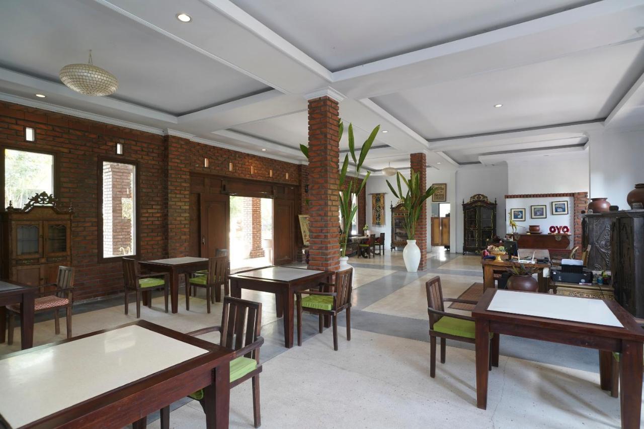 Oyo 1840 Kubu Ubud Hotel Buitenkant foto